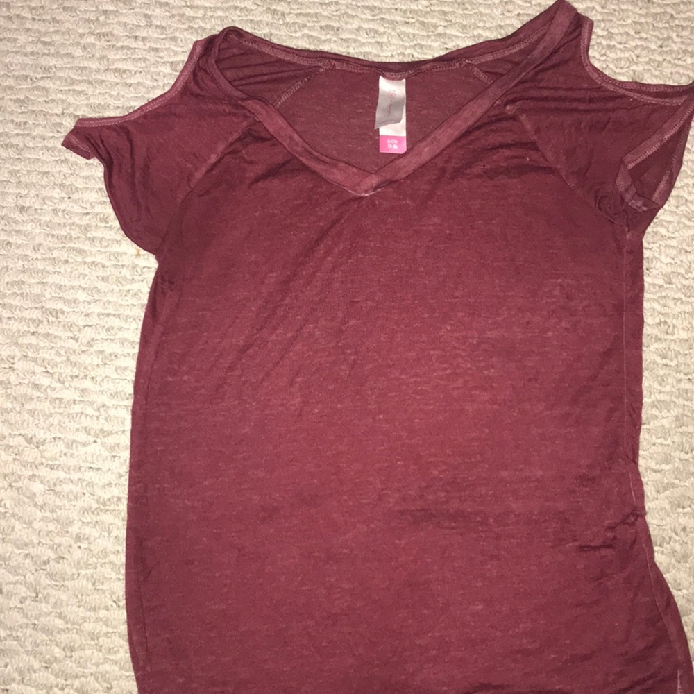 Slightly open on the shoulders